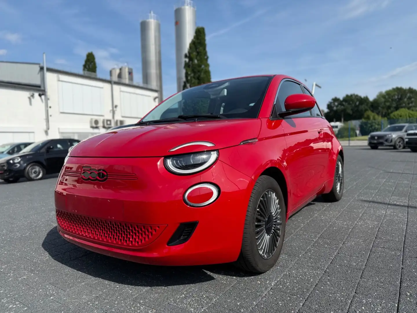 Fiat 500e Red Diamond Cut Alufelgen -  LED - Kamera Rot - 1