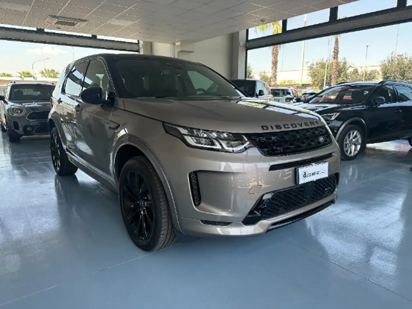 Land Rover Discovery Sport 2.0 eD4 163 CV 2WD R-Dynamic S Bronzová - 1
