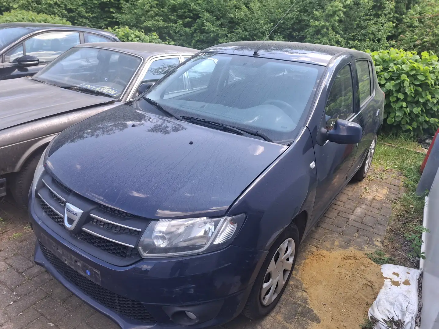 Dacia Sandero 1.2i Ambiance Blauw - 1