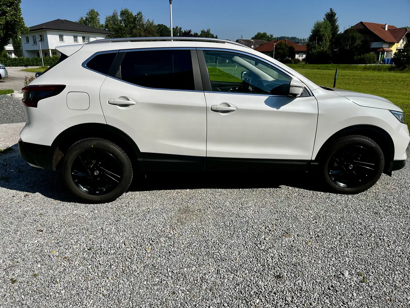 Nissan Qashqai 1.3 DIG-T DCT N-CONNECTA Weiß - 2