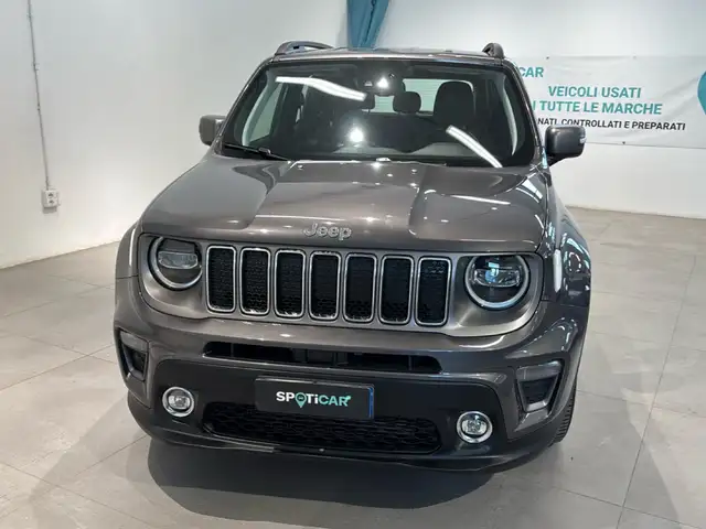 Jeep Renegade view 2