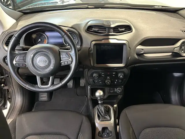 Jeep Renegade view 11