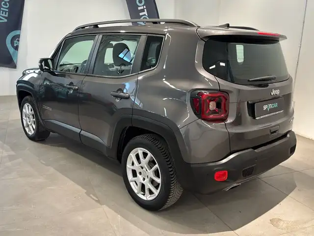 Jeep Renegade view 6