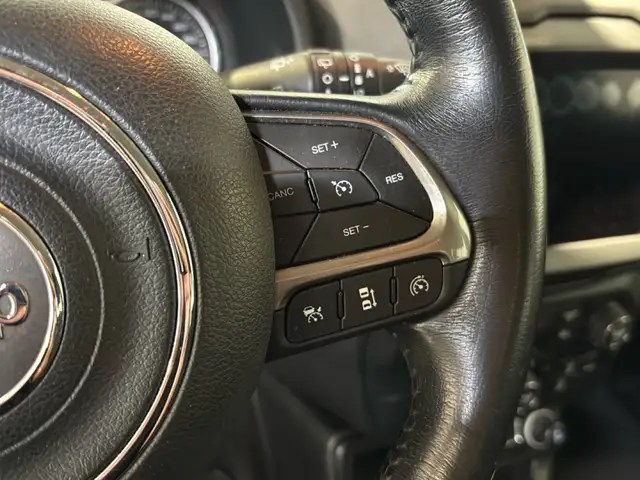 Jeep Renegade view 14