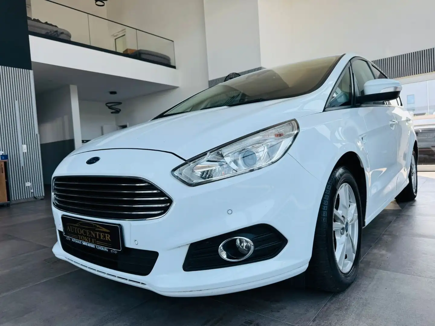 Ford S-Max 2.0 Automatik Weiß - 1