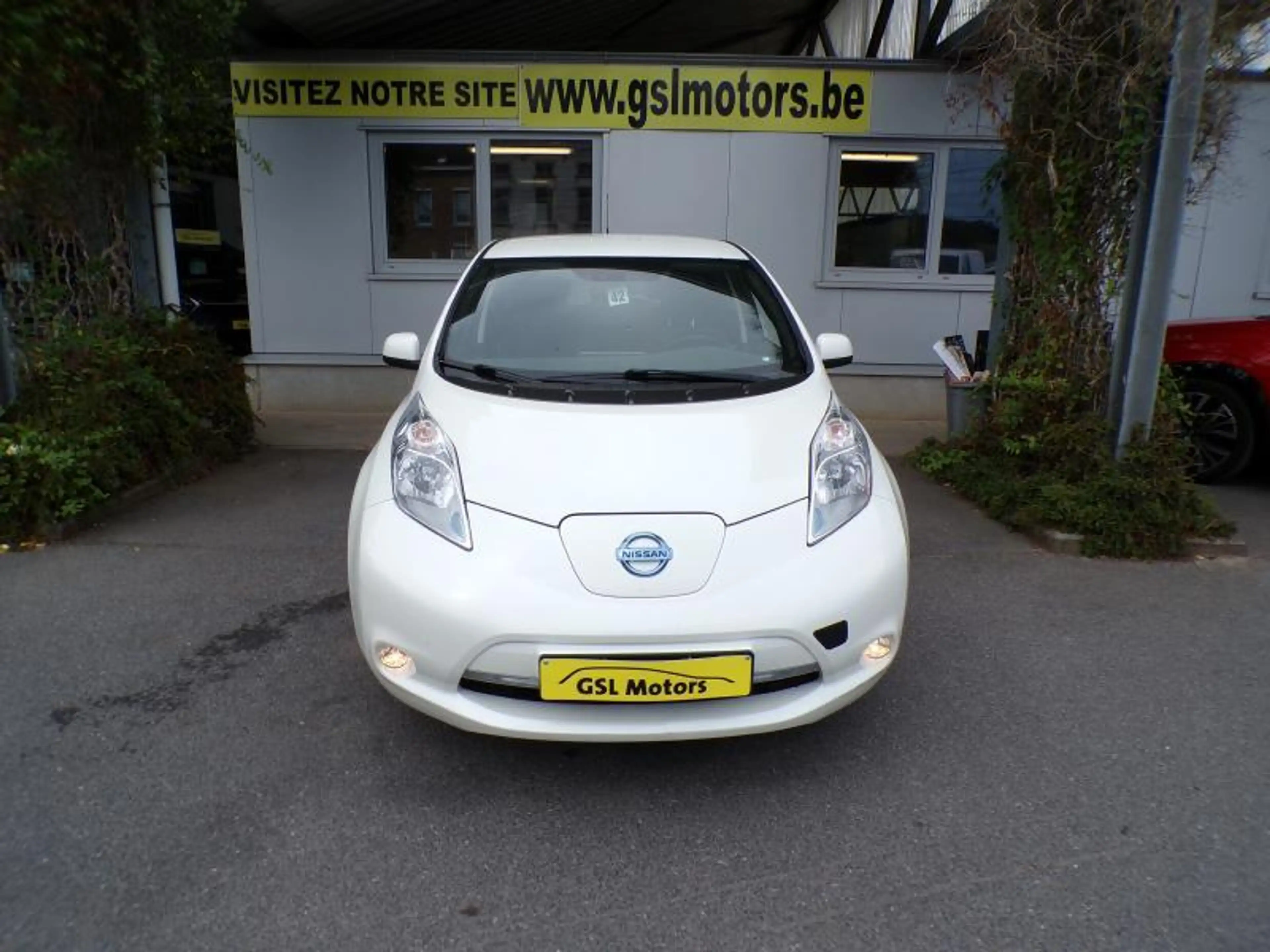 Nissan Leaf 30KWh 109cv Automatique Blanc 10/17 Airco GPS — photo 2