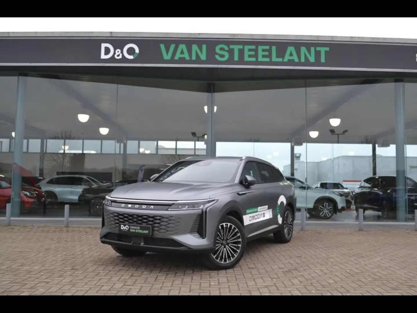 Omoda 9 Premium Matte Grey - 145 km elektrisch rijden Grau - 1
