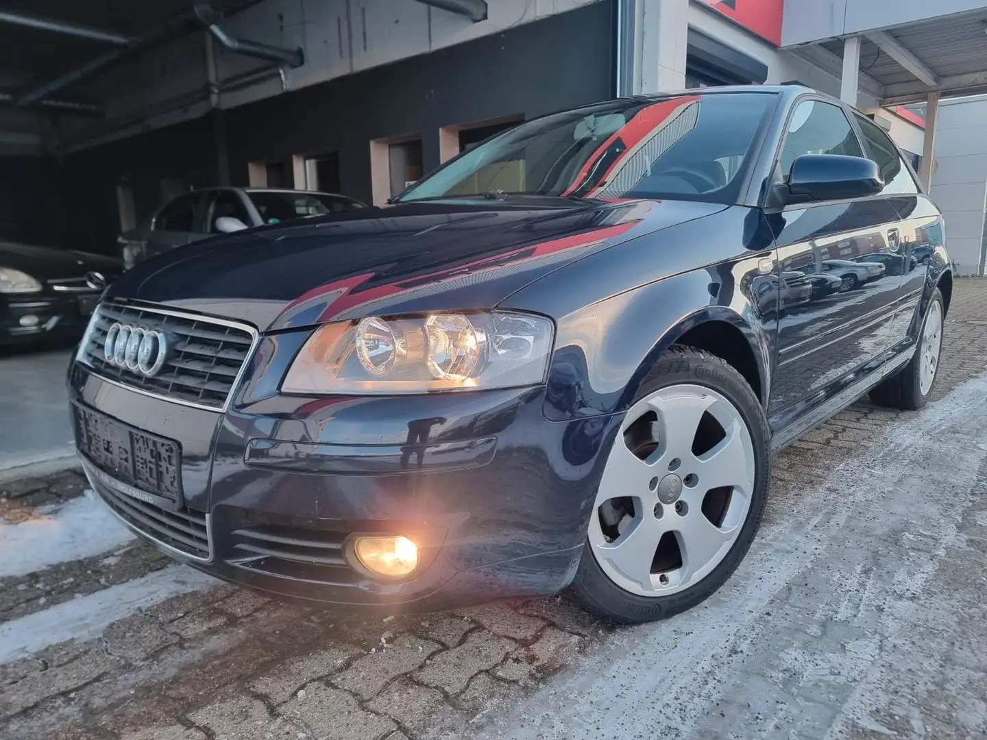 Audi A3 1.6 Ambition / Sitzheizung/Tempomat/HU Neu Blau - 2