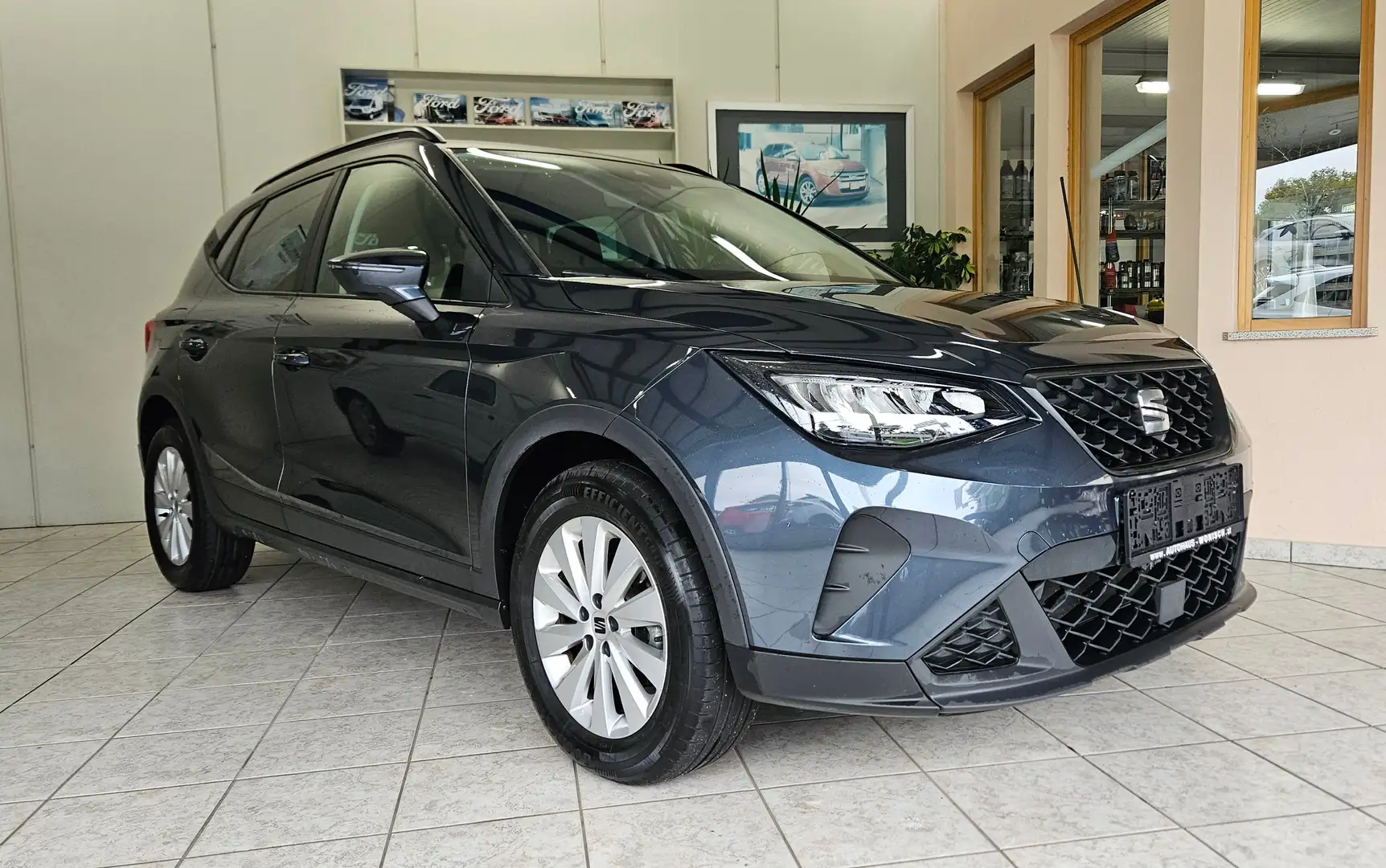 SEAT Arona Style *AUTOMATIK  *NAVI *LED *PARKTRONIK Grau - 1
