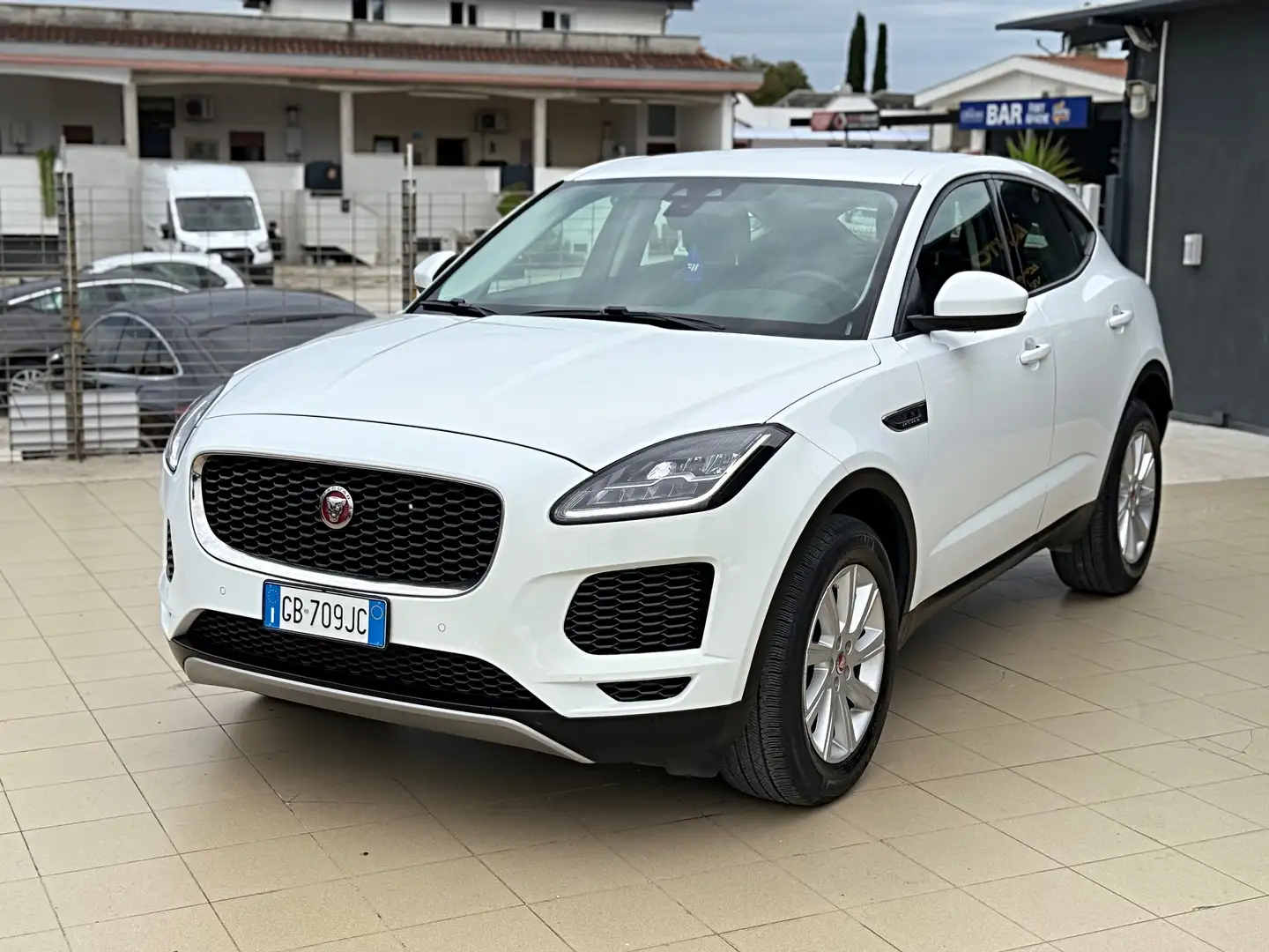 Jaguar E-Pace 2.0d i4 R-Dynamic HSE awd 150cv auto my19 - 2