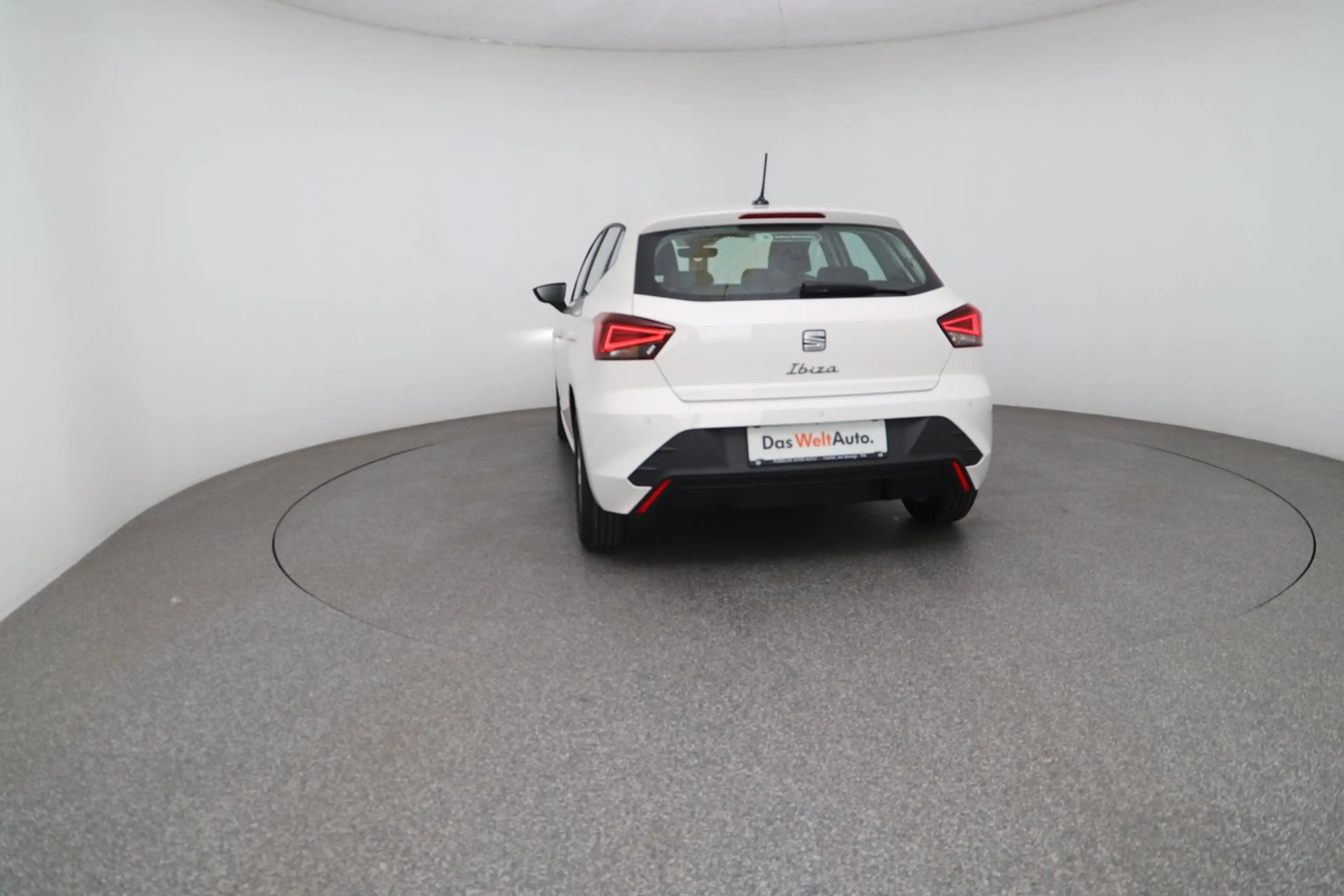 SEAT Ibiza Reference Edition 1.0 80PS — photo 4