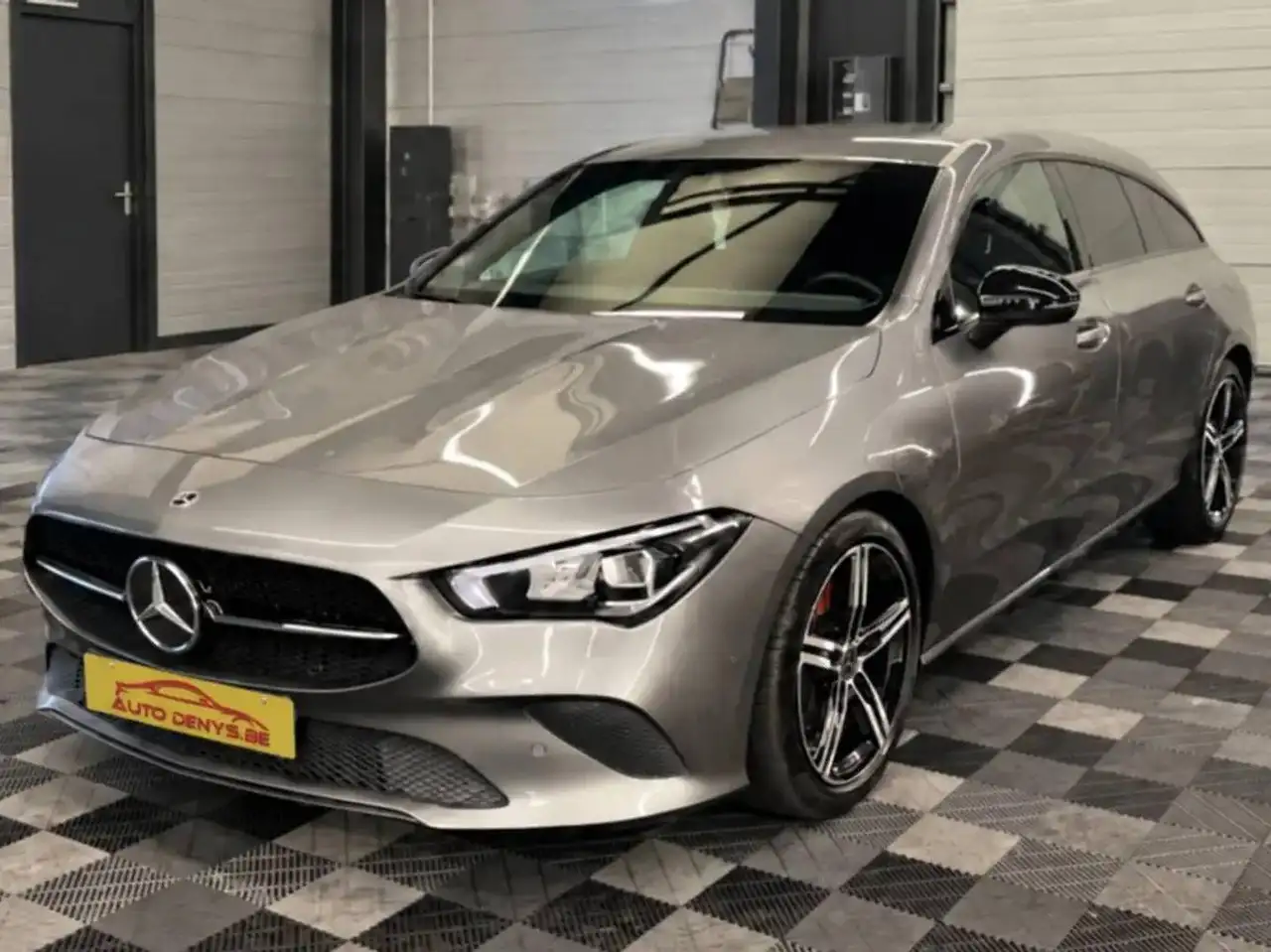 Mercedes-Benz CLA 180