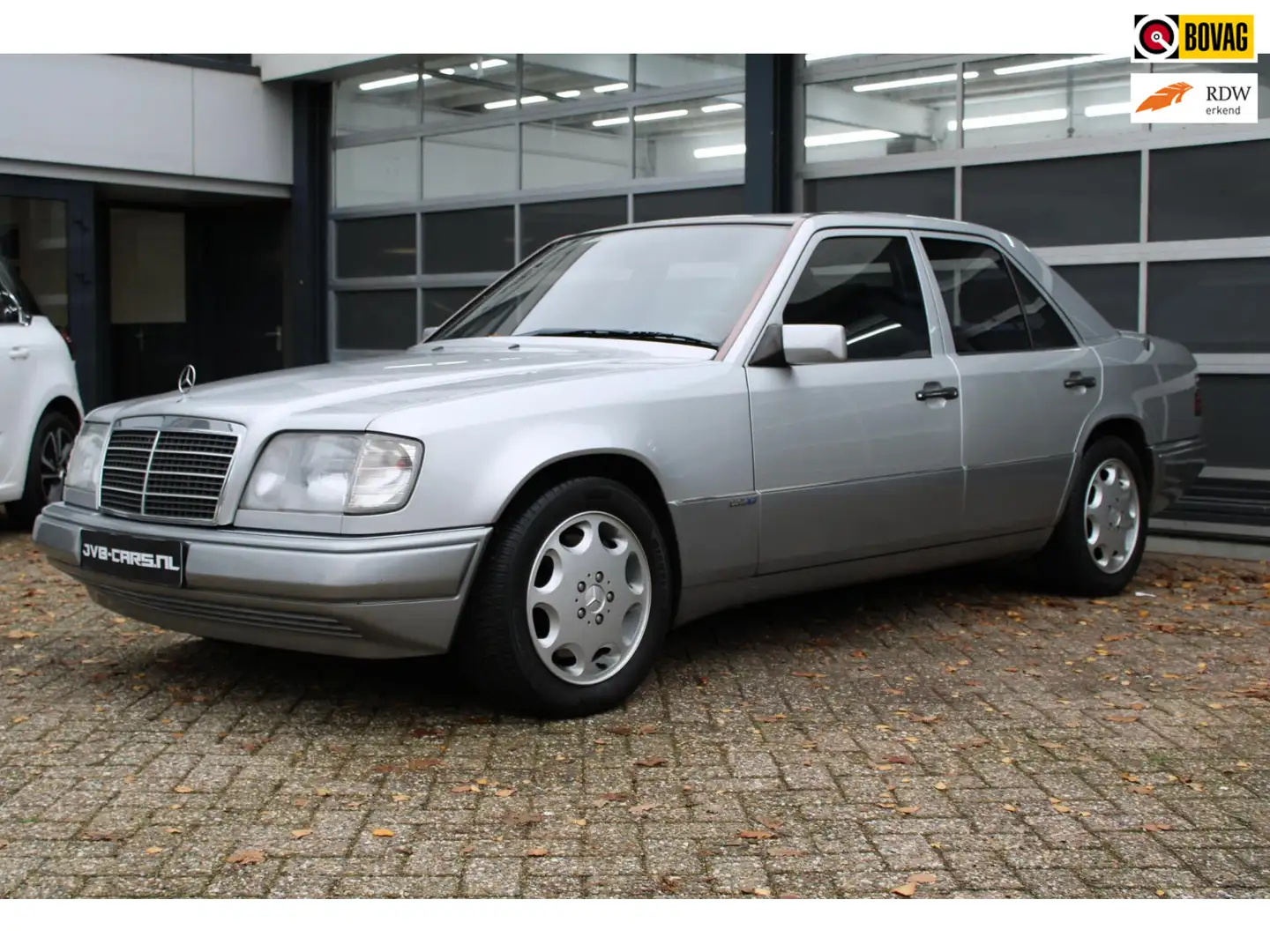 Mercedes-Benz E 420 (W124) 420E Grau - 1