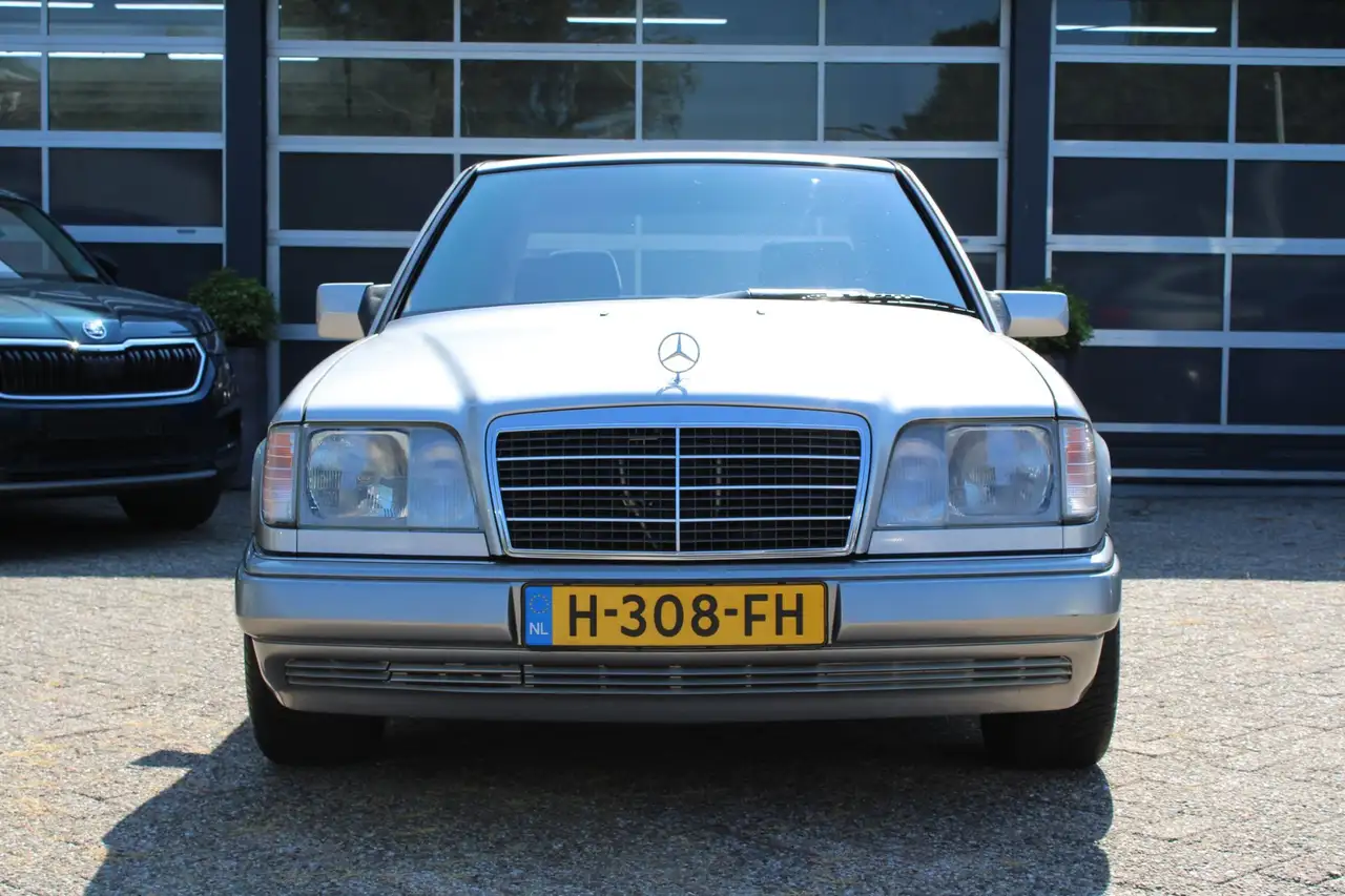 Mercedes-Benz E 200 500 serie E420 (W124), foto 3