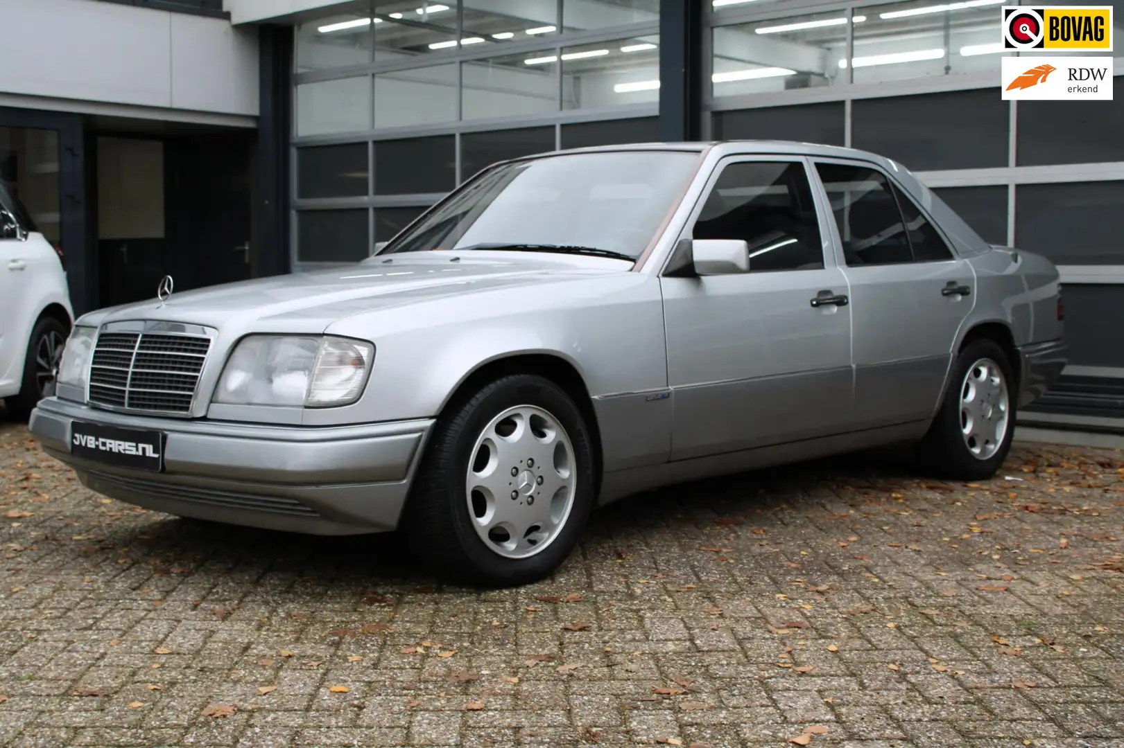 Mercedes-Benz E 420 (W124) Grau - 1