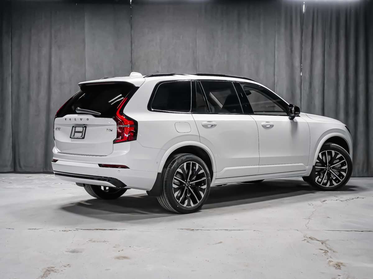 2026 Volvo XC90 Plus 7-Seater (Dark Theme) alt 3