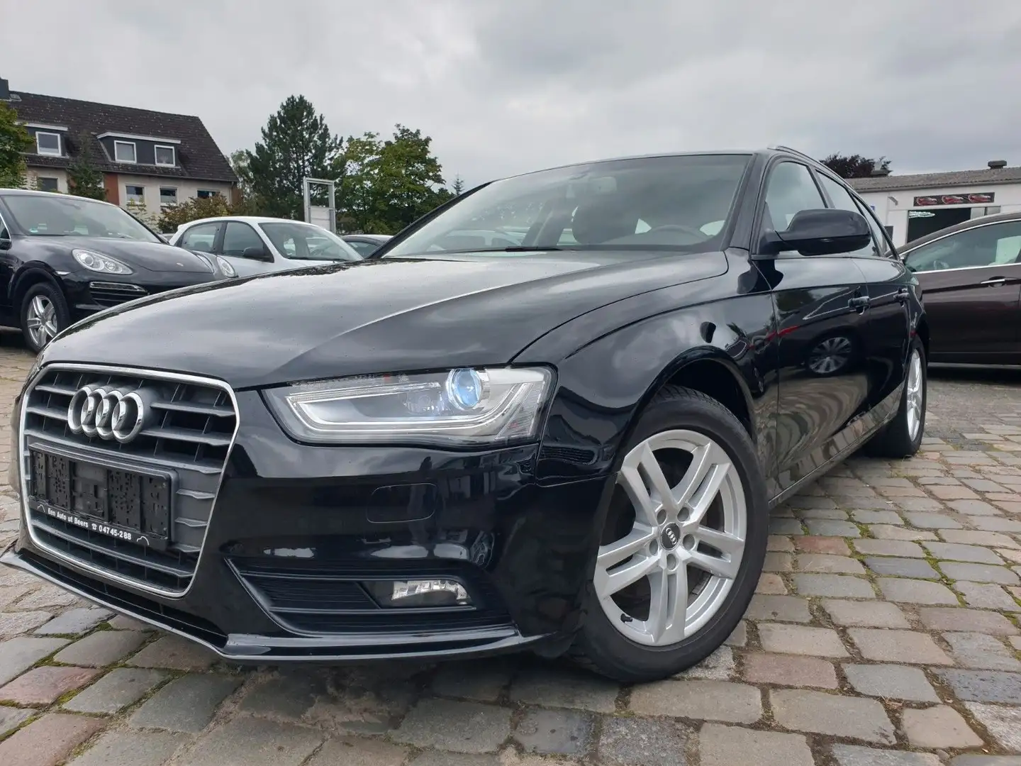 Audi A4 Avant Attraction*Xenon*Navi*SHZ*Tempomat Schwarz - 1
