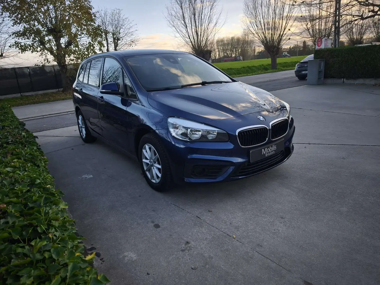 BMW 214 D Gran Tourer Navi/ParkAssist/ActiveGuard/Garantie Bleu - 2