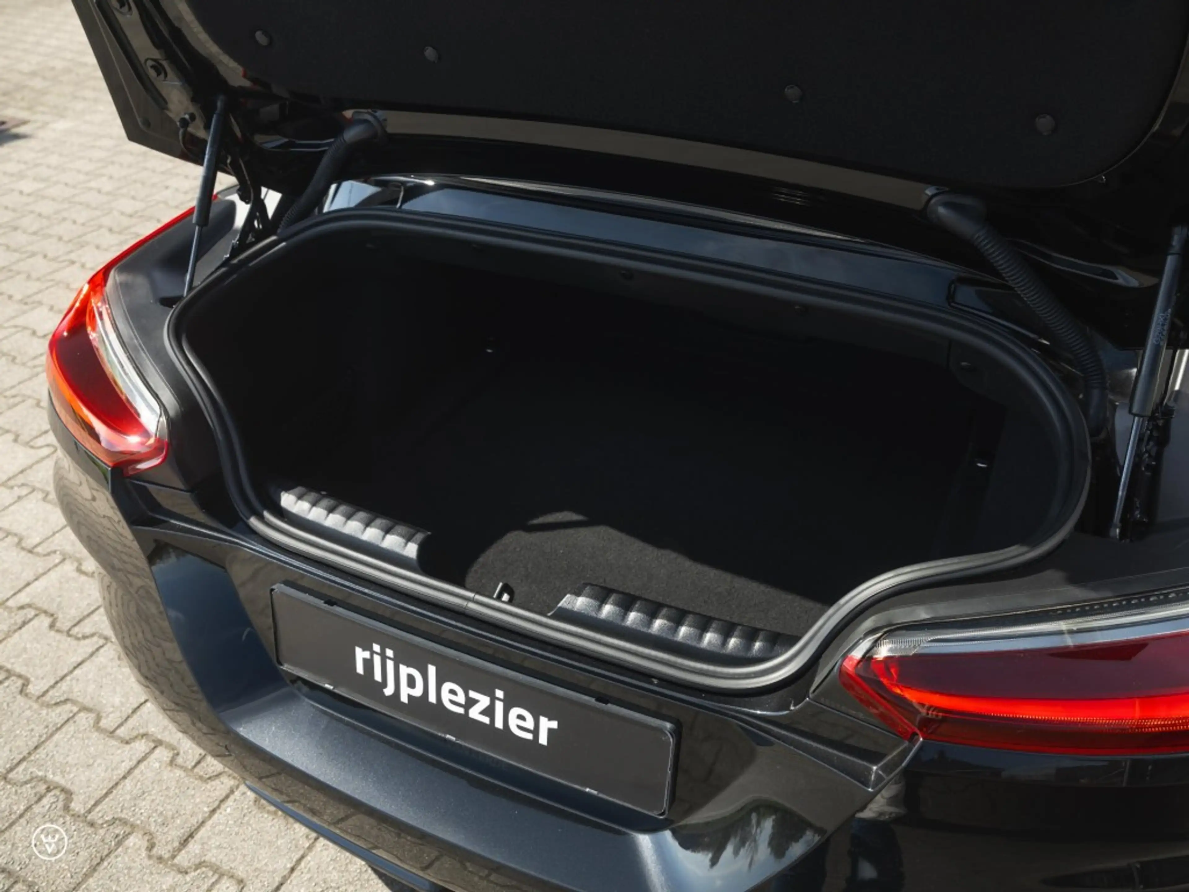 BMW Z4 Roadster M40i - BTW, Style 800M, DAB+ — photo 19