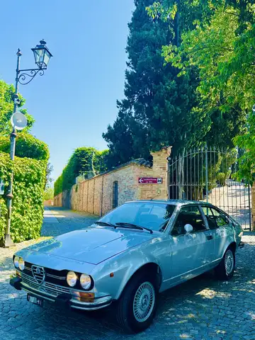 Alfa Romeo GTV 2000cc CONSERVATA CON LA MASSIMA CURA