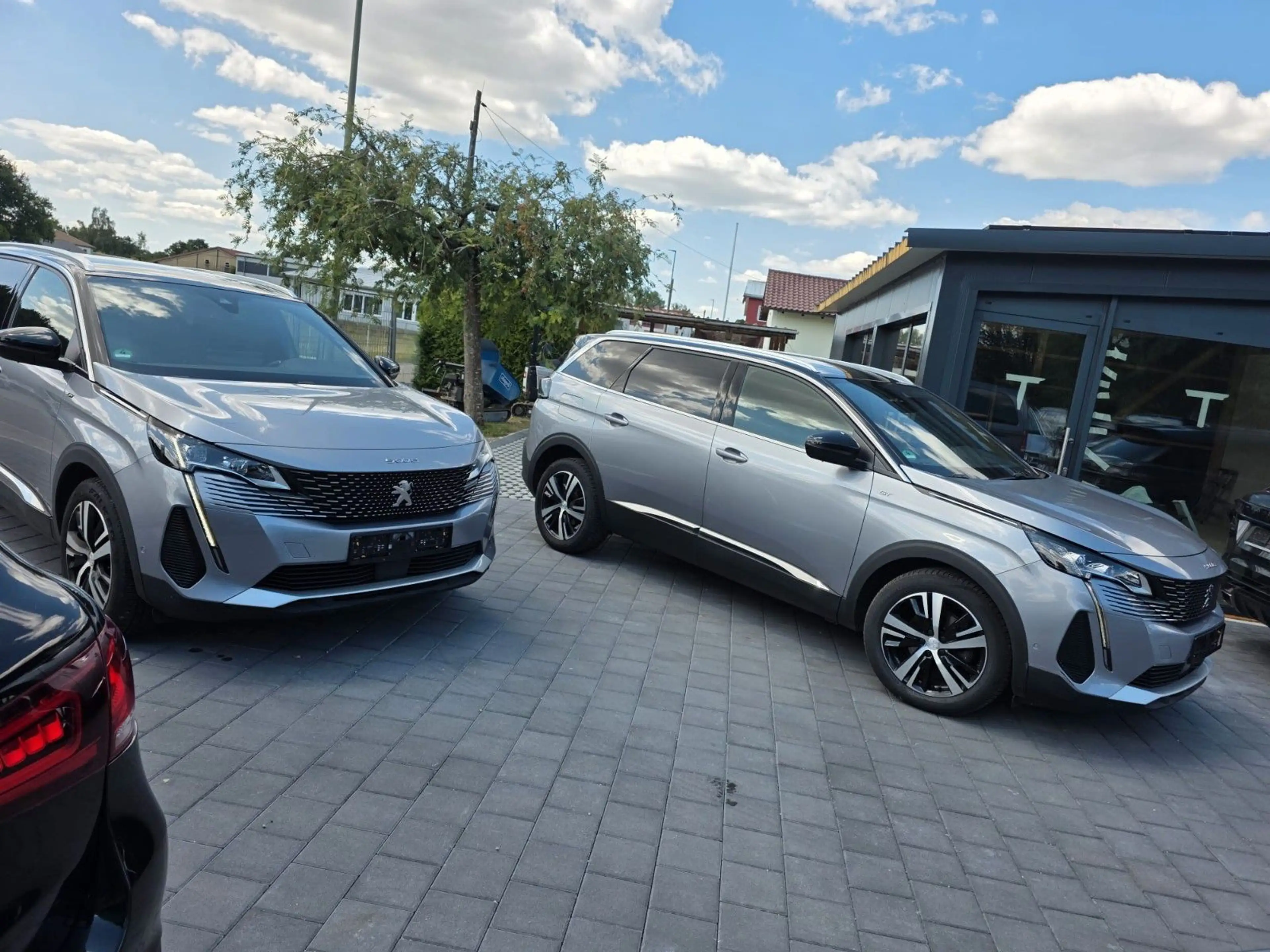 Peugeot 5008 7 Sitzplätze — photo 2