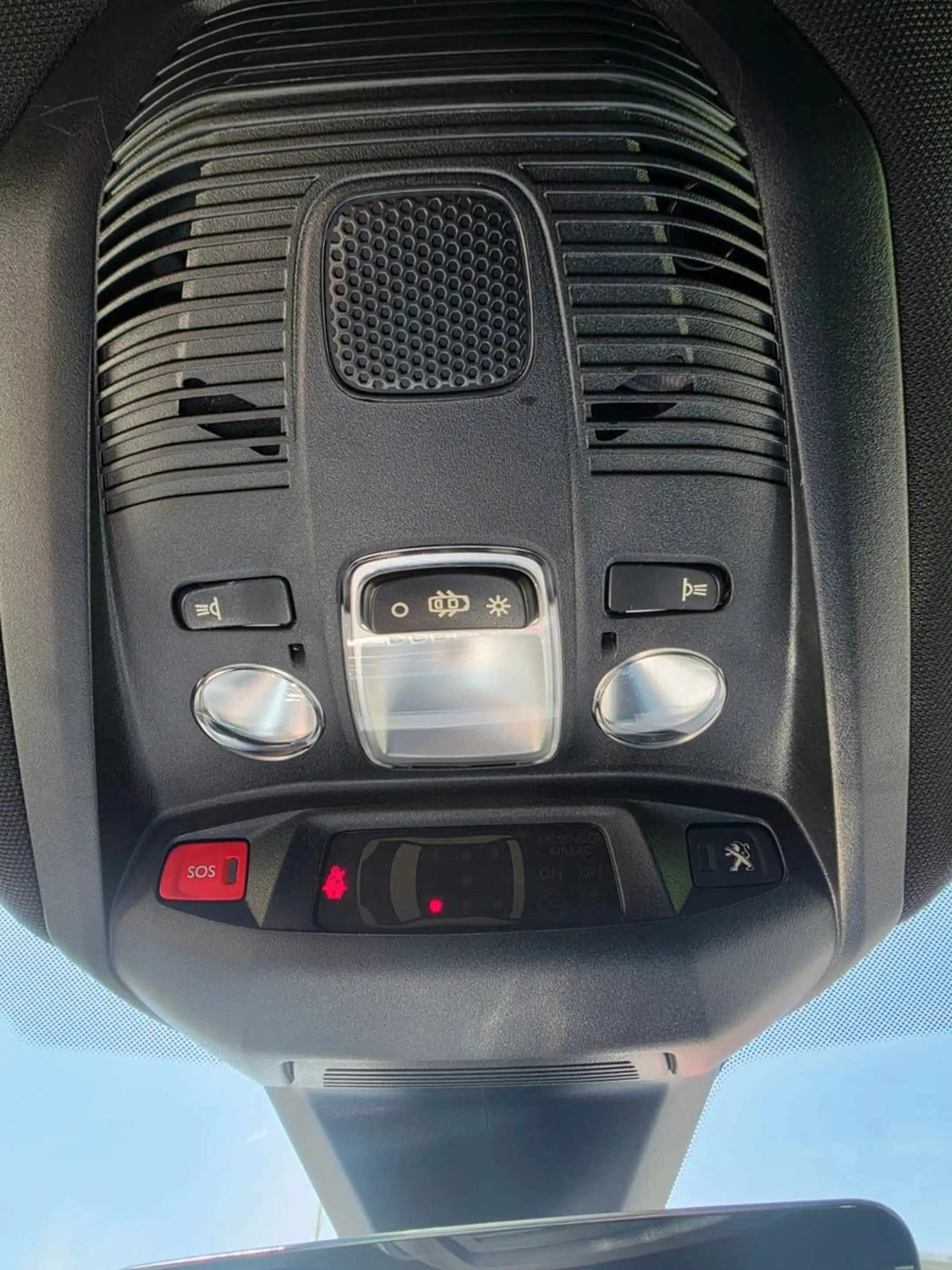 Peugeot 5008 7 Sitzplätze — photo 13