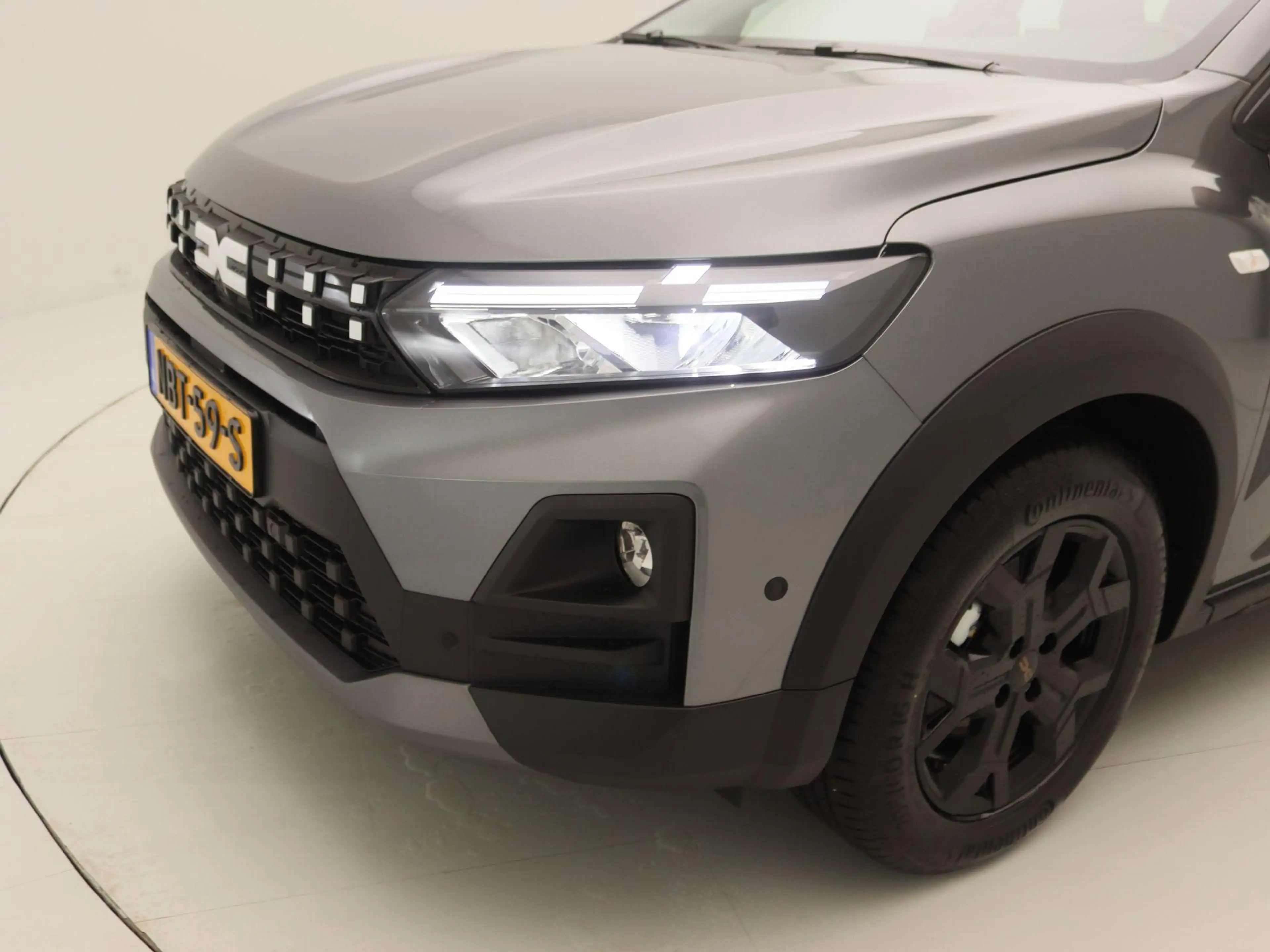 Dacia Sandero Stepway Hybrid 155 Extreme | Demo | Dacia Media D — photo 15