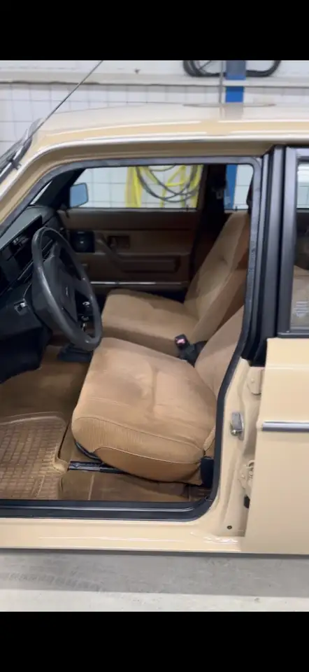 Volvo 240 2.3 GL Grand Luxe, foto 8