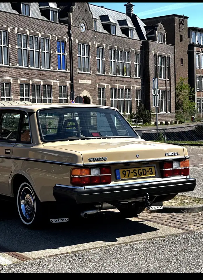 Volvo 240 2.3 GL Grand Luxe, foto 5