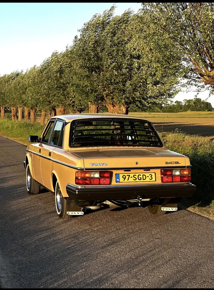 Volvo 240 2.3 GL Grand Luxe, foto 3