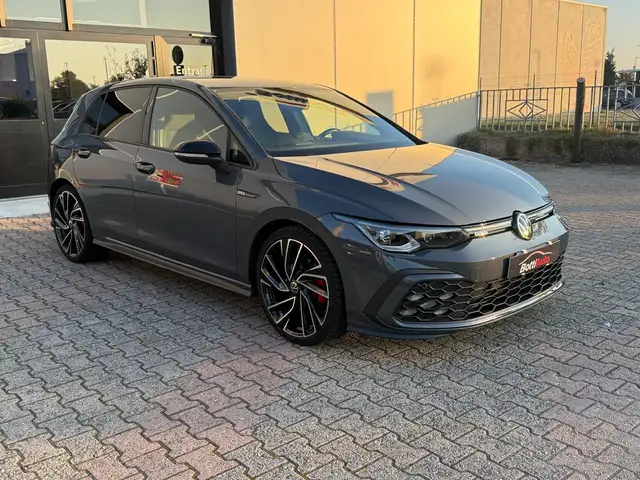 Volkswagen Golf GTD 8 DSG *MATRIX*CERCHI 19*TELECAMERA*