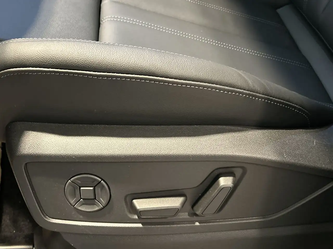 Audi Q5 снимка Audi Q5
