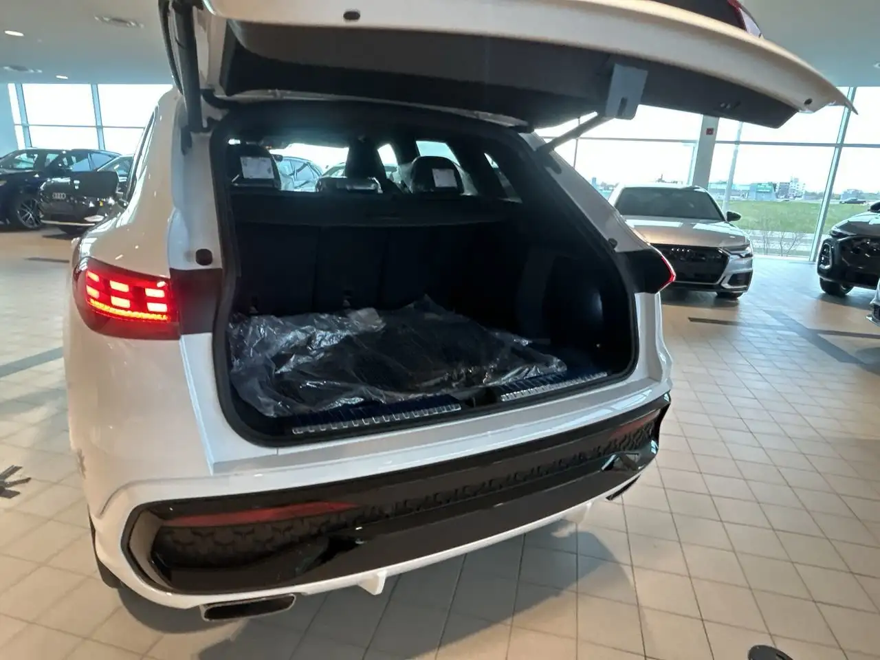 Audi Q5 снимка Audi Q5