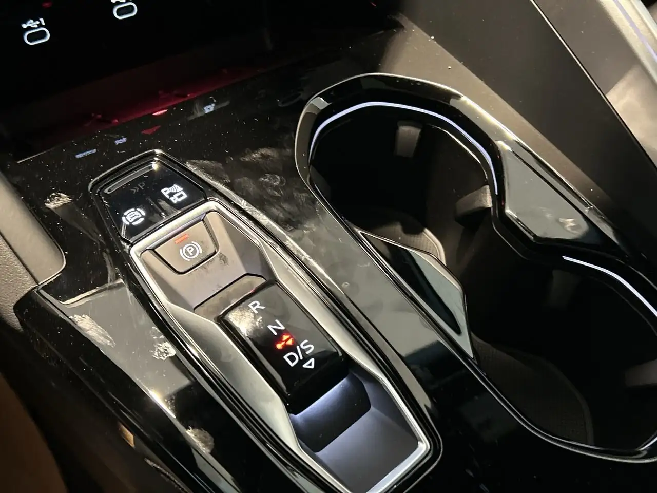 Audi Q5 снимка Audi Q5