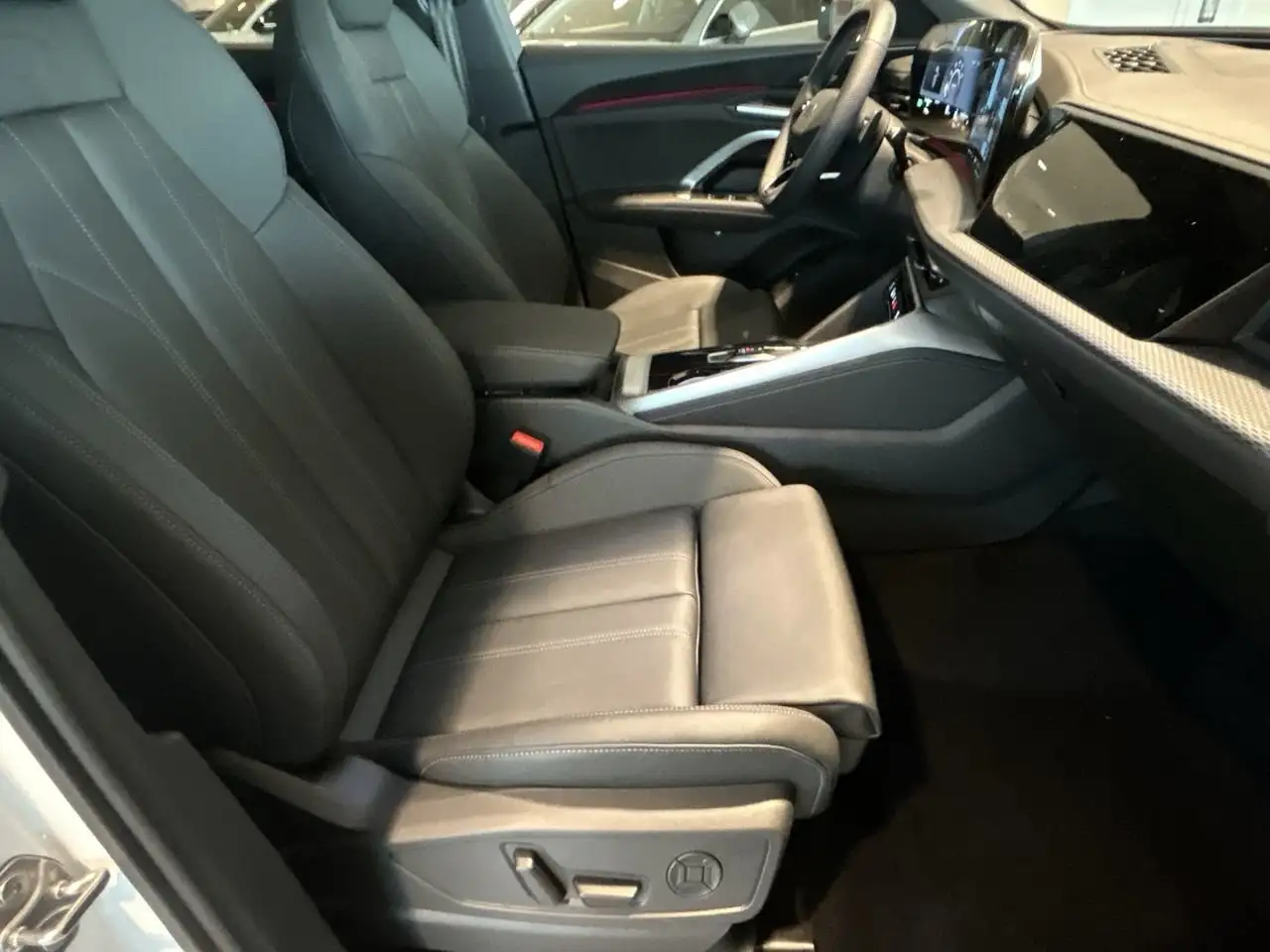 Audi Q5 снимка Audi Q5
