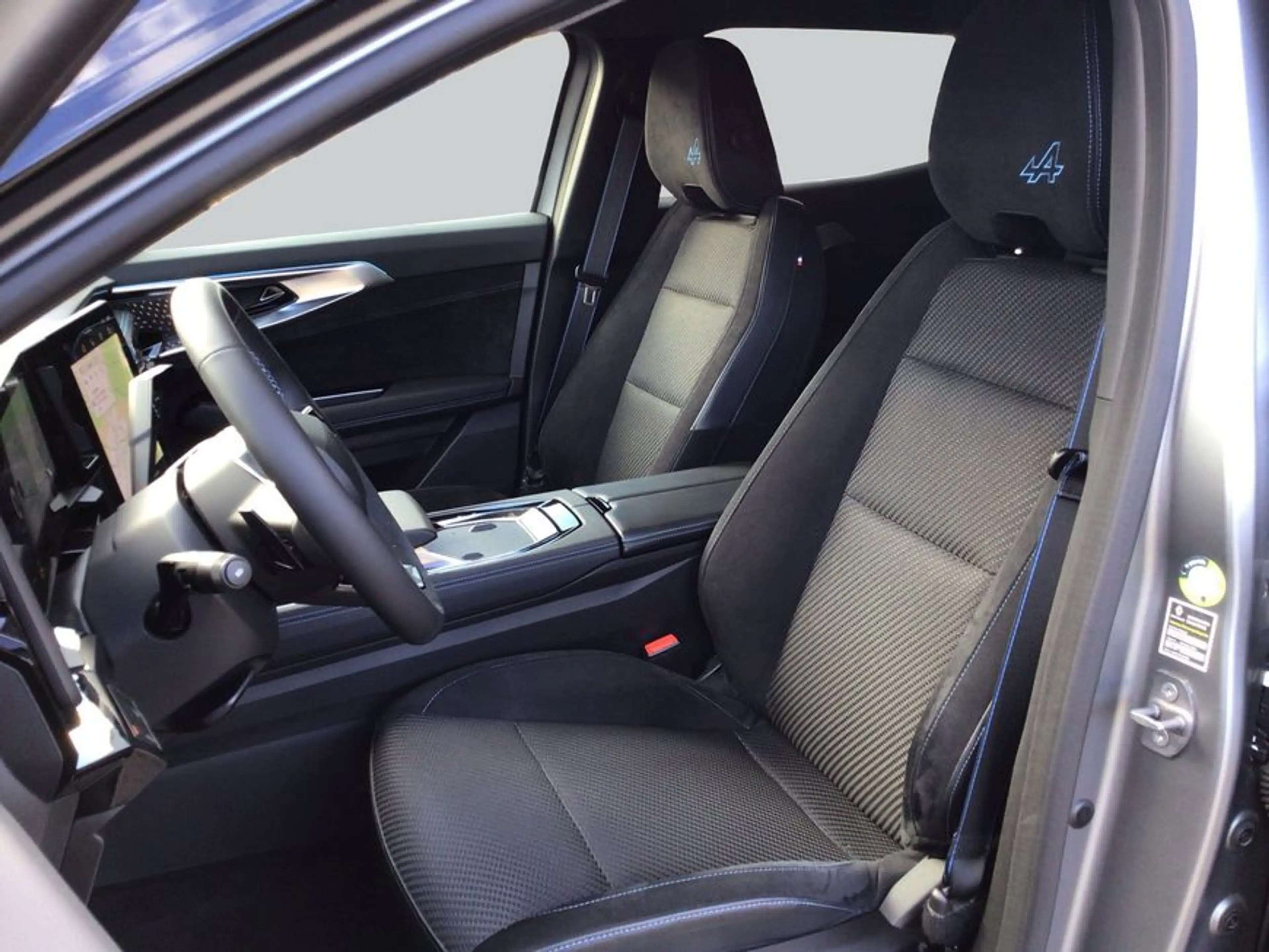 Renault Austral Mild Hybrid 160 Automatik Iconic Esprit Al — photo 10