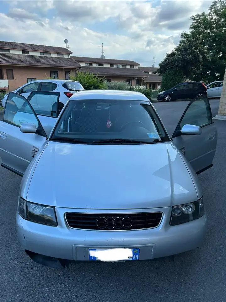 Audi A3 5p 1.8t Ambiente 180cv, foto 3