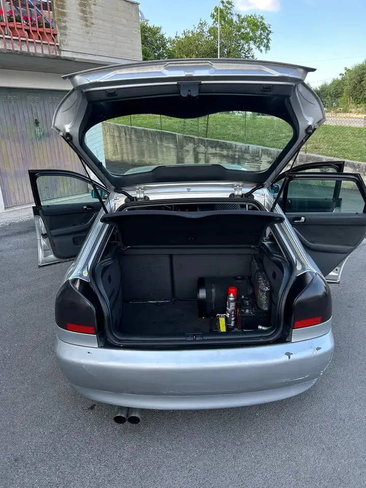 Audi A3 5p 1.8t Ambiente 180cv, foto 2