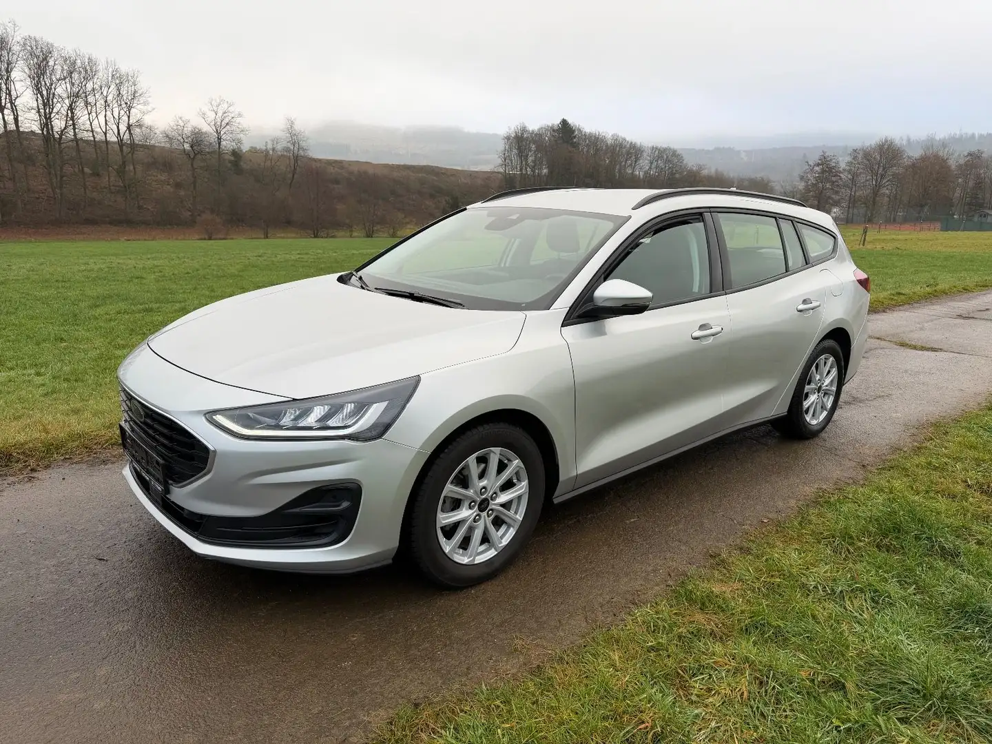 Ford Focus Turnier Cool & Connect LED DAB Silber - 2