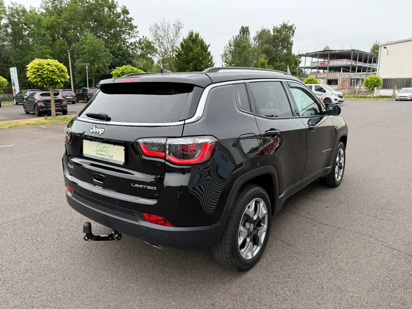 Jeep Compass Limited 4WD+AHK+Kamera+SHZ+Navi+LkrHzg Schwarz - 2