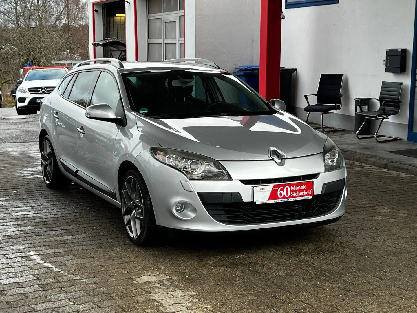 Renault Megane III Grandtour Dynamique I TÜV I Automatik Grau - 1