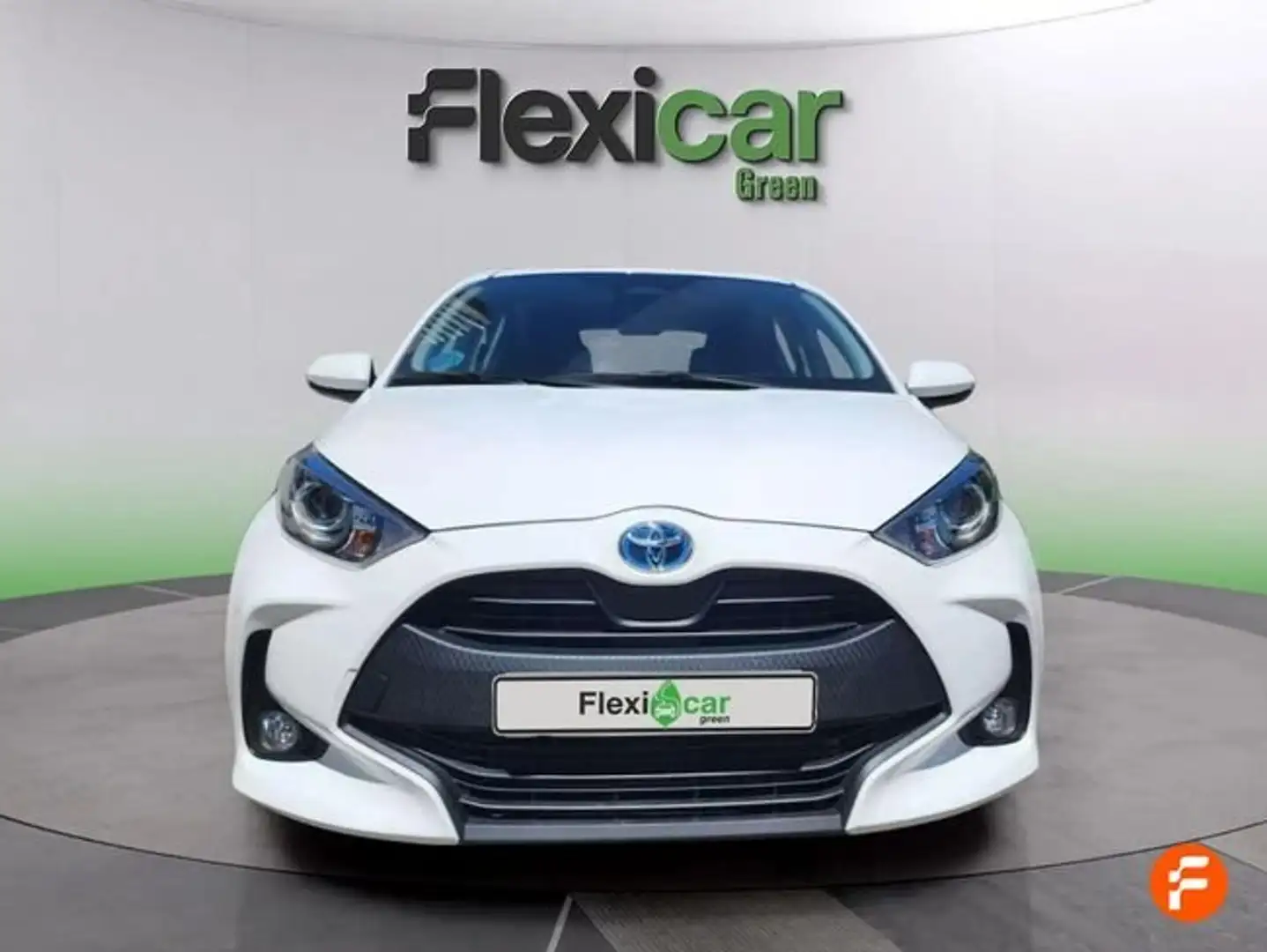 Toyota Yaris 120H 1.5 Style Blanco - 2