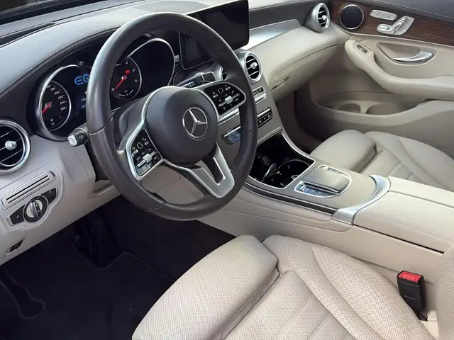 Mercedes-Benz GLC view 18