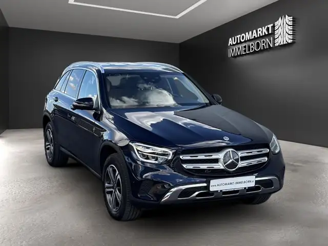 Mercedes-Benz GLC view 2