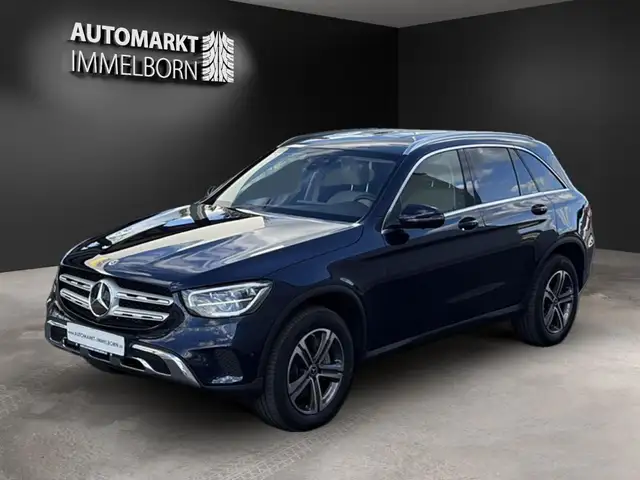 Mercedes-Benz GLC view 4