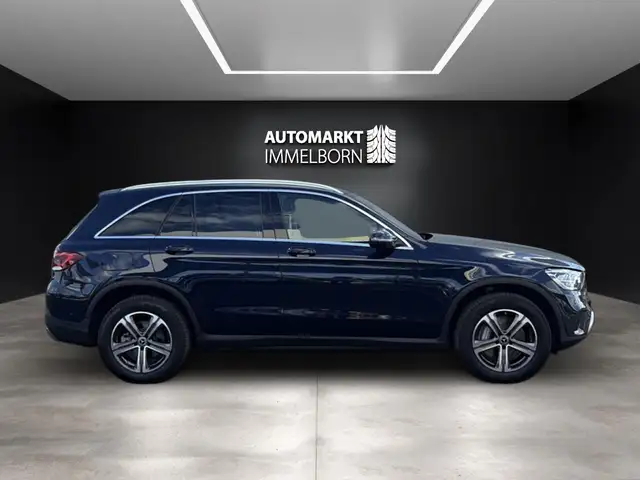 Mercedes-Benz GLC view 11