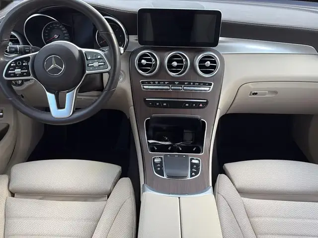 Mercedes-Benz GLC view 16