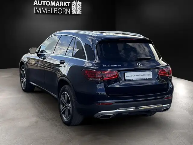 Mercedes-Benz GLC view 5