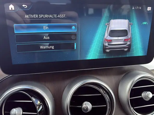 Mercedes-Benz GLC view 25