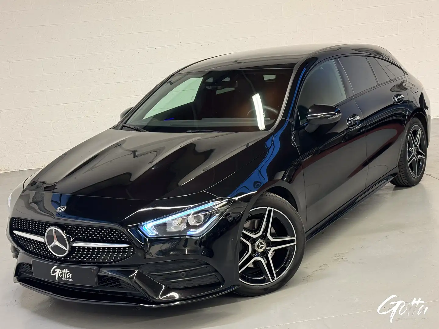 Mercedes-Benz CLA 180 136CH *** AMG LINE/ PACK NIGHT/ AMBIENTE LIGHT Siyah - 1